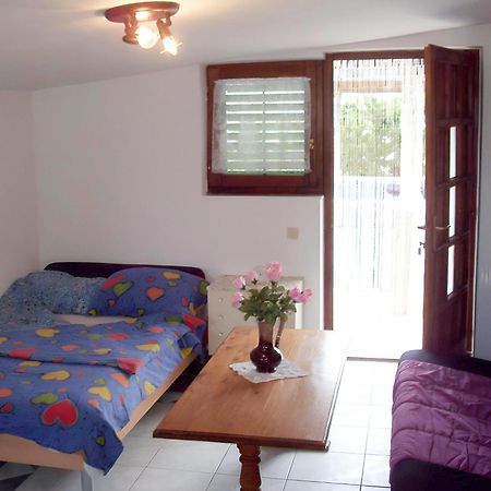 Apartments Tuka Near The Beach Vir Exterior foto